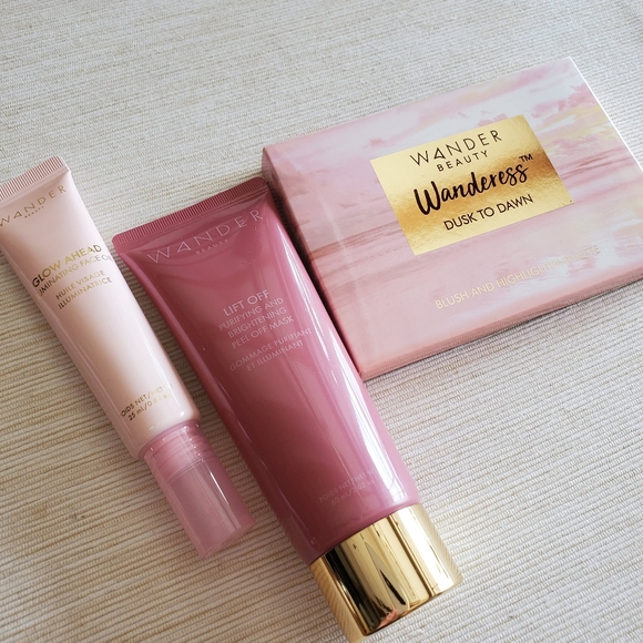 Wander Beauty Makeup and Skincare Set - Picture 1 of 4